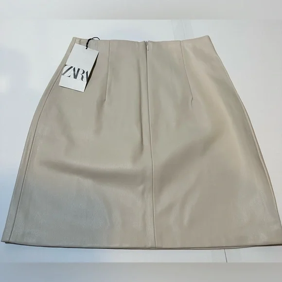 Zara vegan leather Women's Skirt - Picture 3 of 3